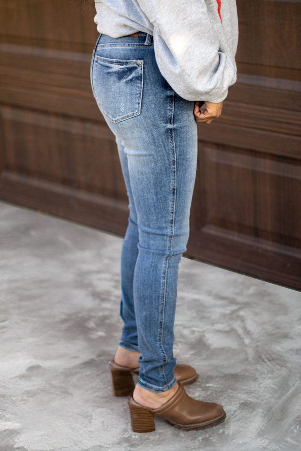 “Judy Blue Confidence Skinny High Rise Tummy Control Jeans in blue stretch denim for women”